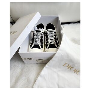Christian Dior Walk'N'Dior Sneakers w/box/dustbags